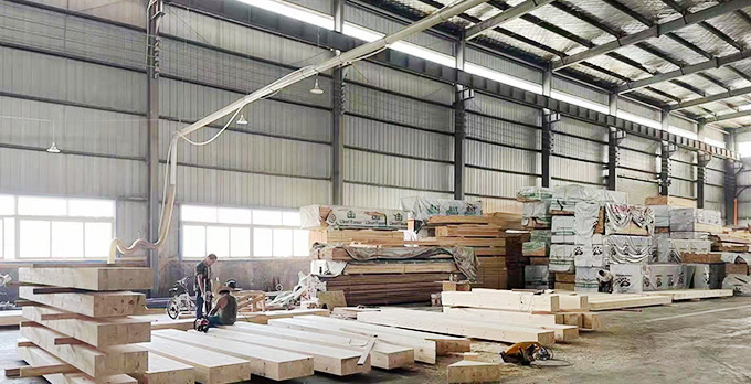 顺兴林防腐木操作车间